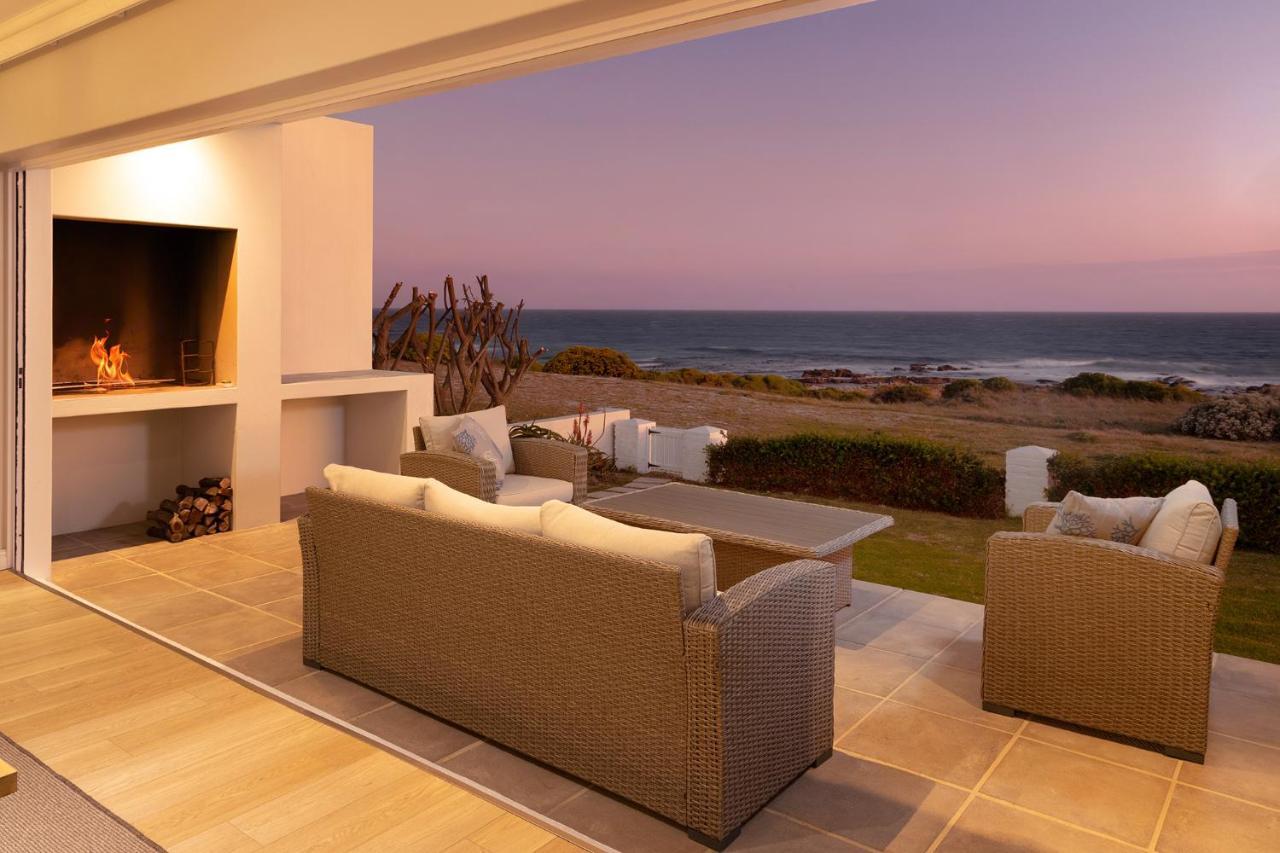 הרמנוס Seapearl Oceanfront Villa And Cottage מראה חיצוני תמונה